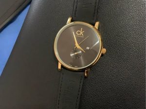Montre en cuir Le cuir