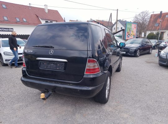 Mercedes Benz ML 320