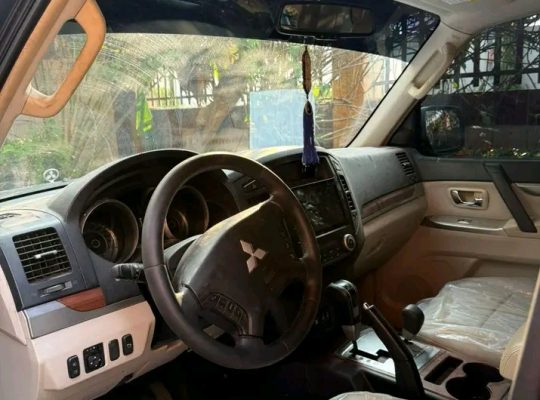 Mitsubishi Dédé Prado