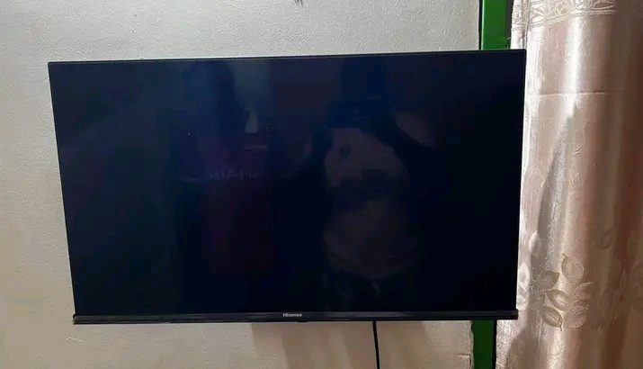 Téléviseur intelligent Hisense 32 pouces