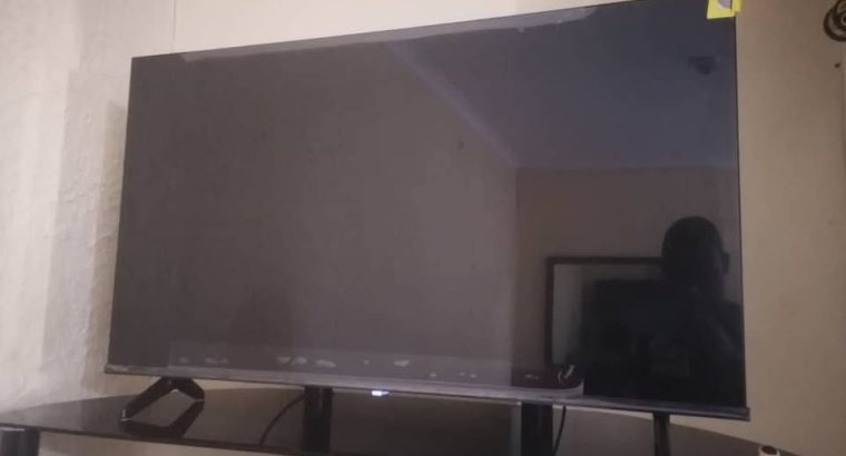 Hisense 43 pouces smart tv box