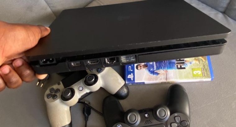 Ps4 slim soigné (500Go)