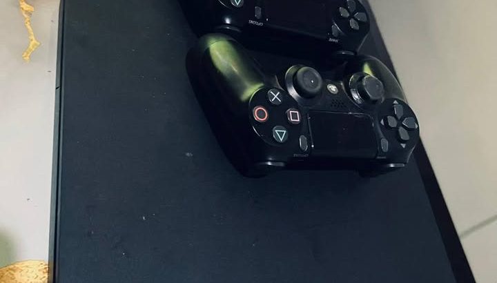 2 PS4 Slim en promotion