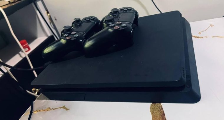 2 PS4 Slim en promotion