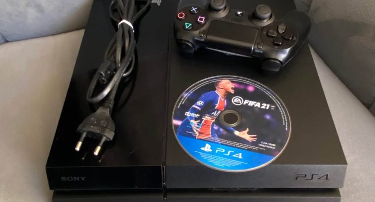 PS4 Slim (1 To) en parfait état