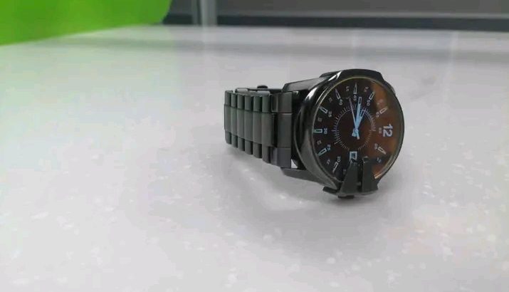 DIESEL HOMMES 
MONTRE NUMÉRIQUE