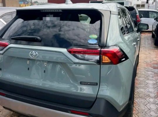 Toyota RAV4 Adventure