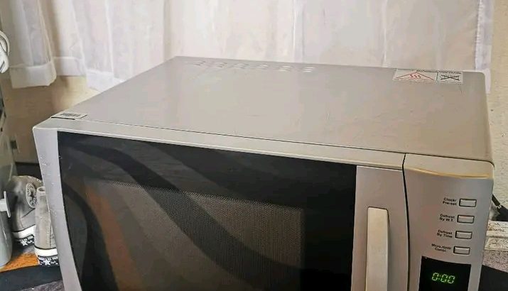 MICRO-ONDES KELVINATOR 34 L