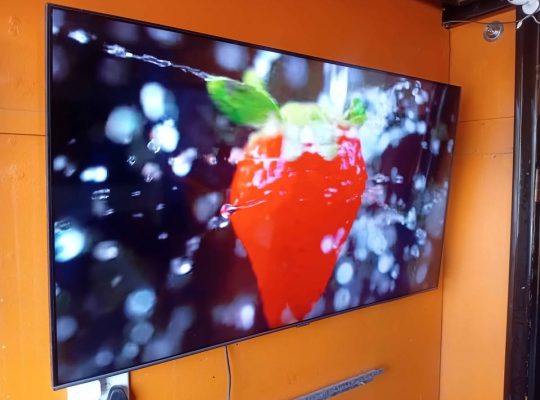 TV Samsung QLED 58 pouces SMART avec télécommande