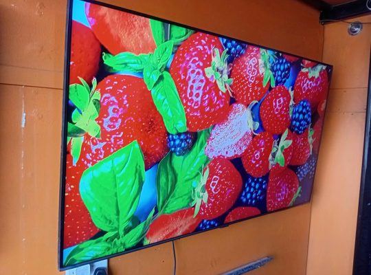 TV Samsung QLED 58 pouces SMART avec télécommande