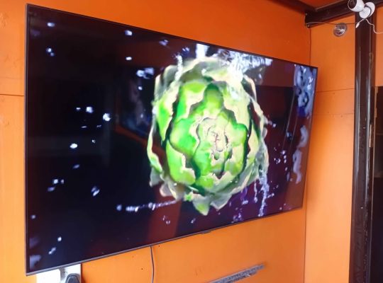 TV Samsung QLED 58 pouces SMART avec télécommande
