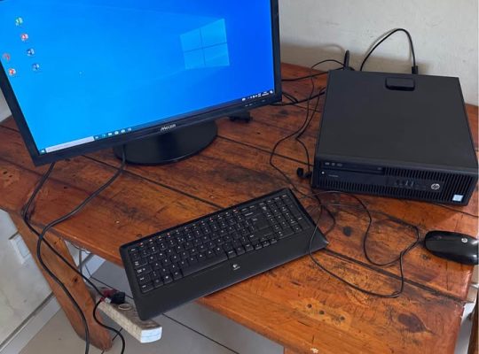 ORDINATEUR DE BUREAU