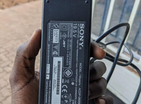 Adaptateur secteur