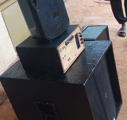 Amplificateur 100w et 100w et 1200watt