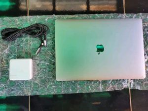 Apple MacBook Pro 15 pouces, 2018, i7