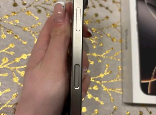 iphone 16 pro 128 Go titan