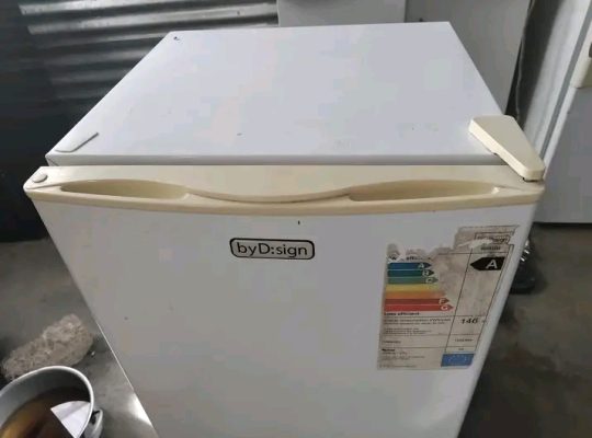 Mini-frigidaire
