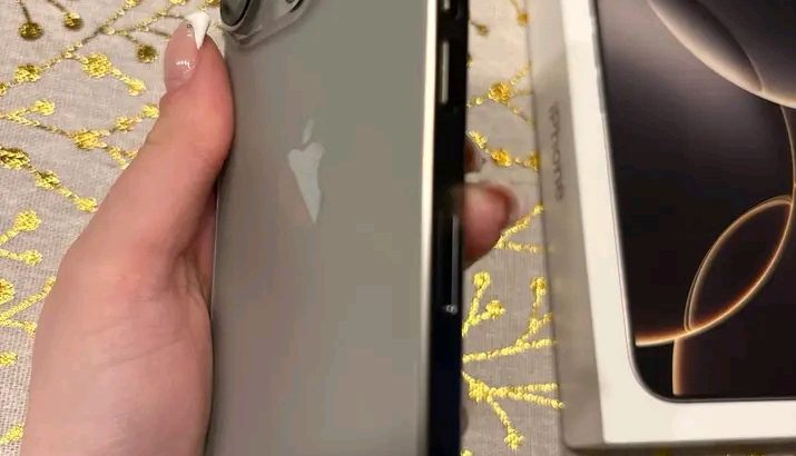 iphone 16 pro 128 Go titan