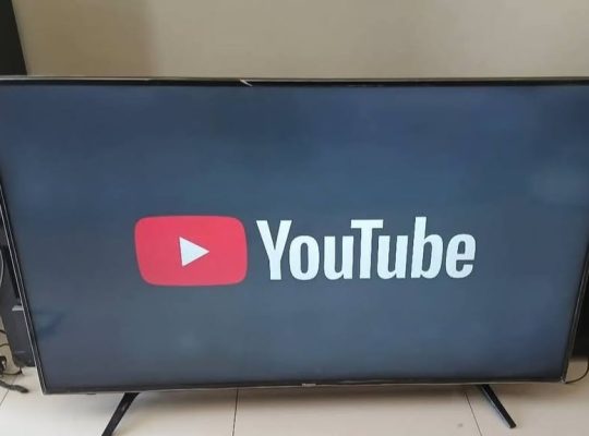 Télé intelligente Hisense 58 pouces avec commande