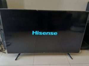 Télé intelligente Hisense 58 pouces avec commande