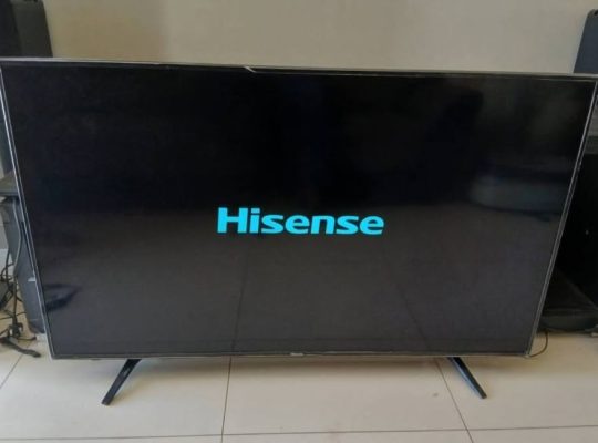 Télé intelligente Hisense 58 pouces avec commande
