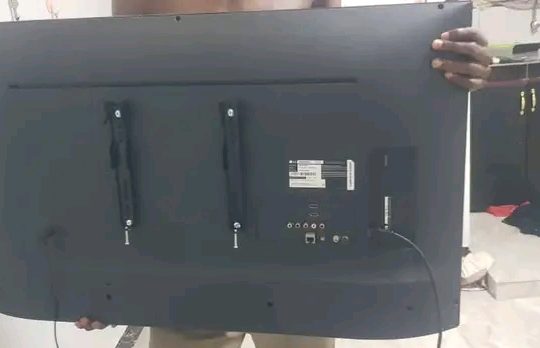 LG Smart TV 43 pouces