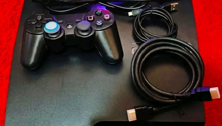 PLAYSTATION 3 SLIM