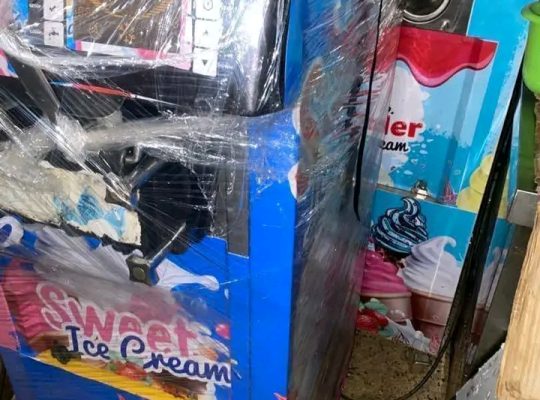 Machine à glaces
