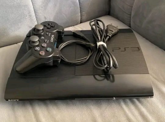 Neat PS3 Super Slim (500 Go)
