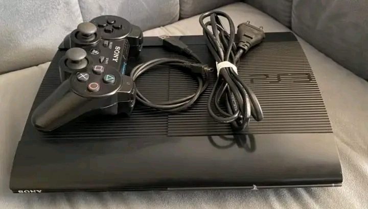 Neat PS3 Super Slim (500 Go)