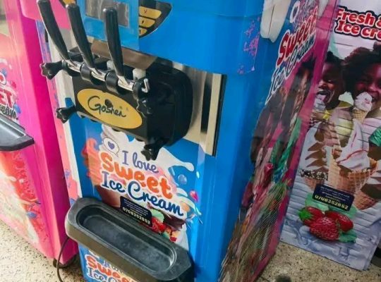 Machine à glaces