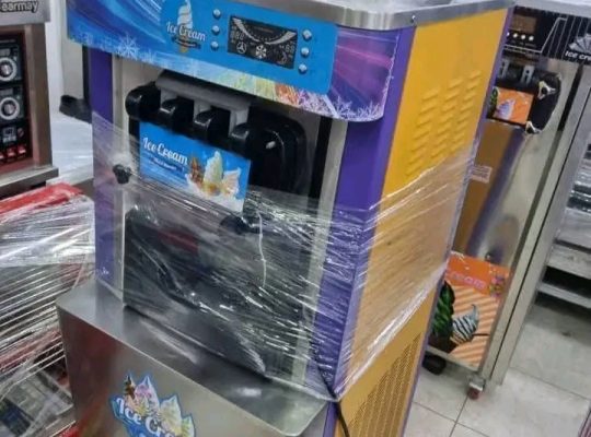 Machine à glaces