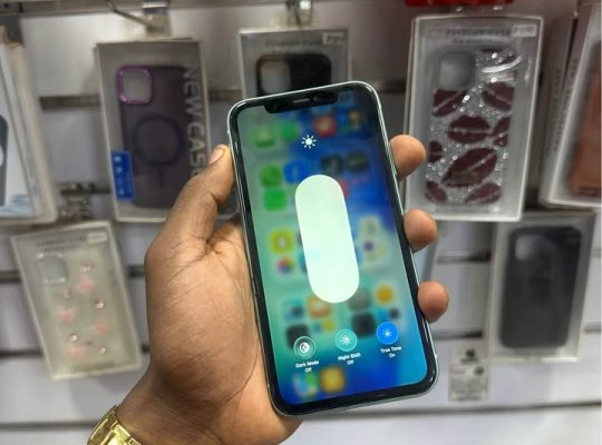 iPhone 11 128 Go NF