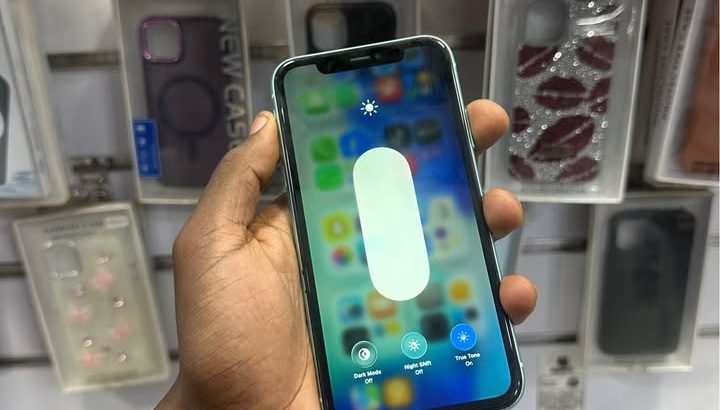 iPhone 11 128 Go NF