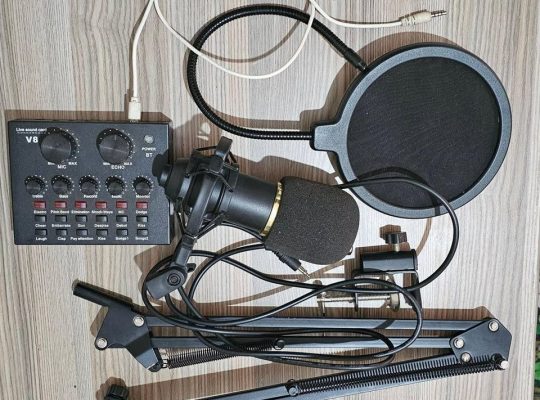 Microphone V8 Studio