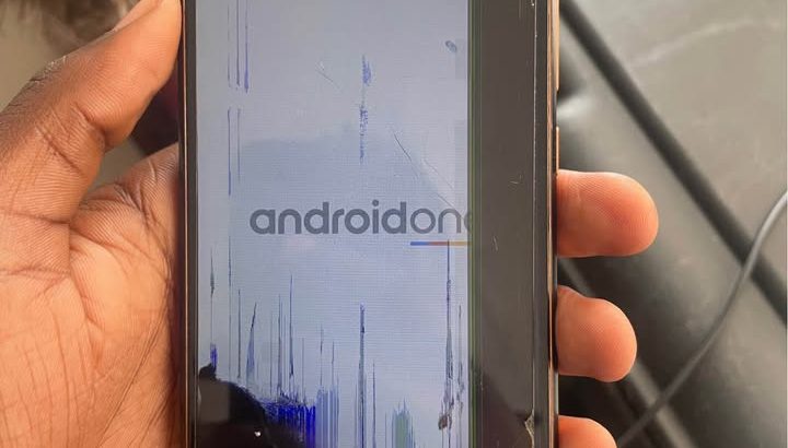 Écran endommagé sur un Nokia 7 Plus
