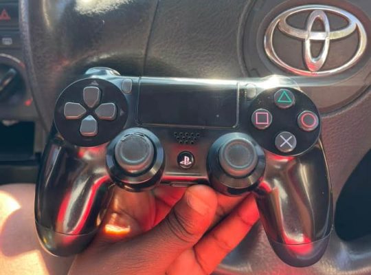 Manette PS4 d’origine