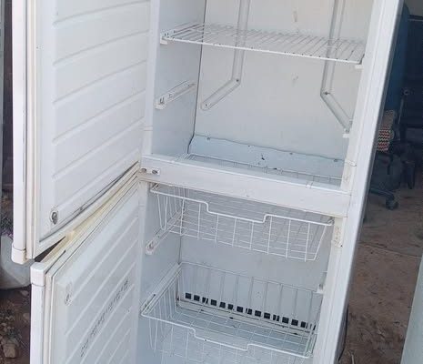 Réfrigérateur vertical et profond