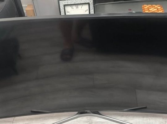 Smart Tv UHD Samsung de 49 pousses