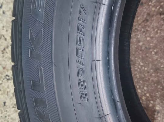 Pneus d’occasion 225/65 R17 pour Toyota