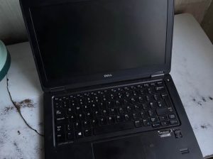 Dell latitude E7250