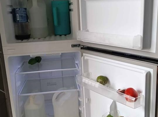 Réfrigérateur Chiq 270 litres, dégivrage