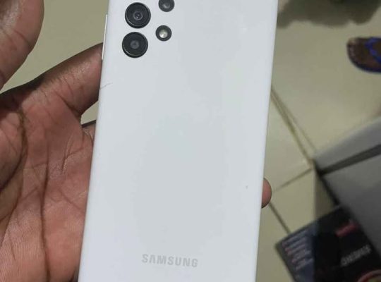 Samsung A12