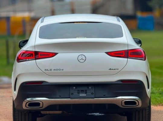 Mercedes-Benz GLE+400d 2021