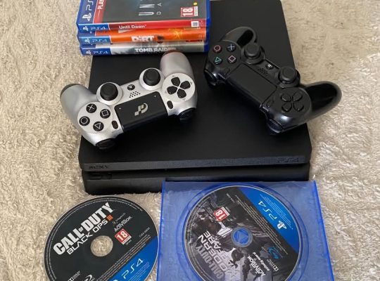 PS4 Slim