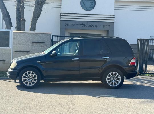 Mercedes Benz