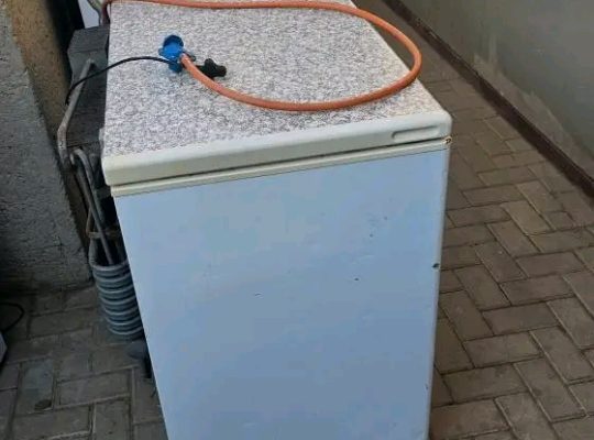 Congélateur de 280 litres