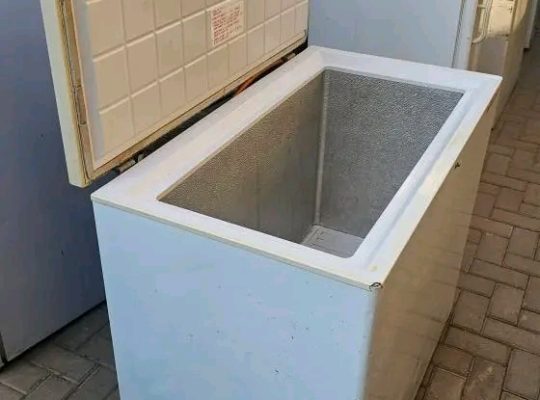 Congélateur de 280 litres
