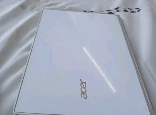 Acer Aspire S7
Core i7
