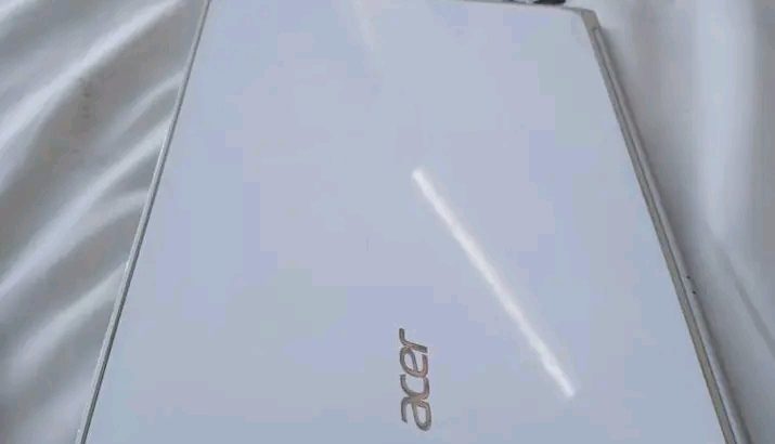 Acer Aspire S7
Core i7